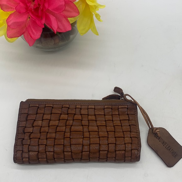 Vintage Handbags - Leather Woven Wallet Standard Size Made in India Very Soft Leather